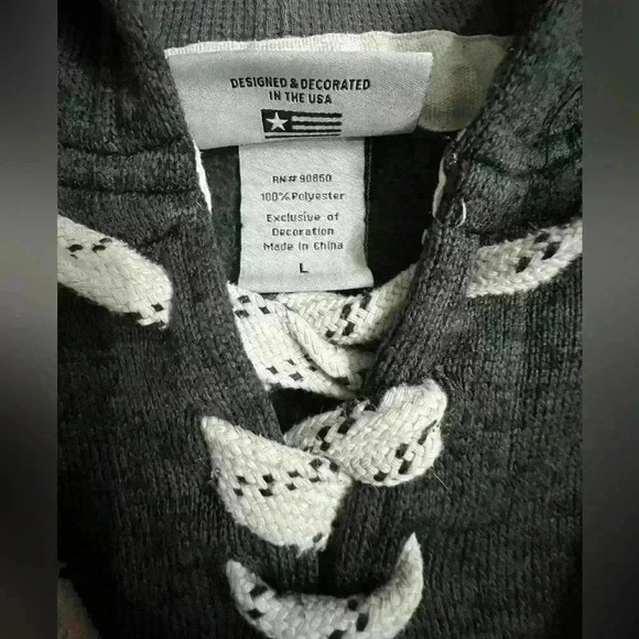 LEINENKUGEL Lace Up Pullover Hooded Knit Sweatshirt in Grey with Embroidery - Picture 8 of 9